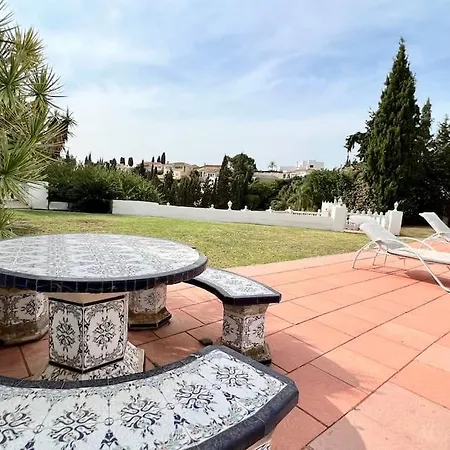 Villa Scenic With Private Pool - Sleeps 8 Mijas