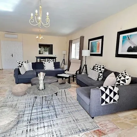 Scenic With Private Pool - Sleeps 8