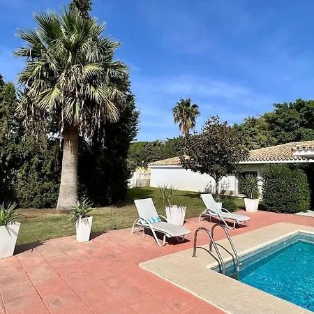 Scenic With Private Pool - Sleeps 8 Villa *