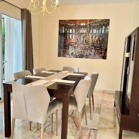 Scenic With Private Pool - Sleeps 8